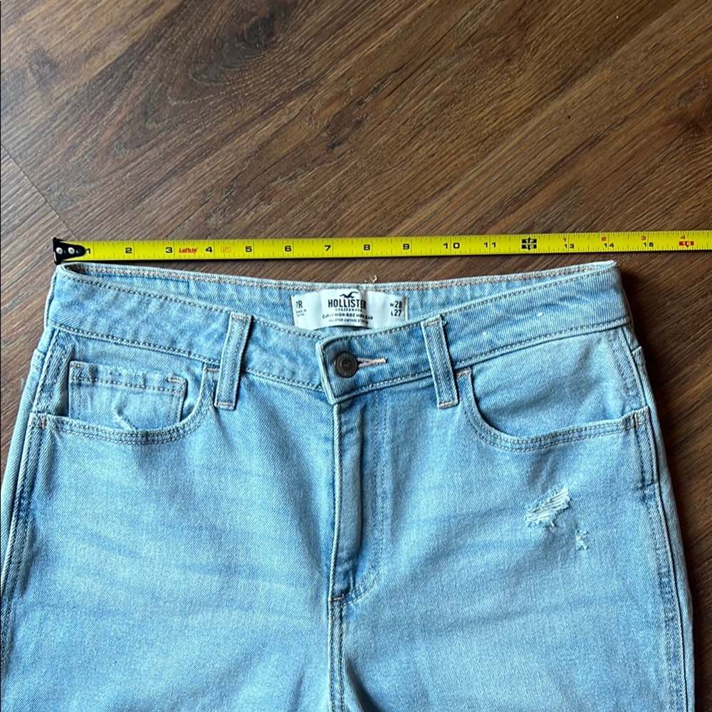 W28 L27 - Hollister Light Wash Blue Straight Leg Jeans - 7R - Picture 6 of 11